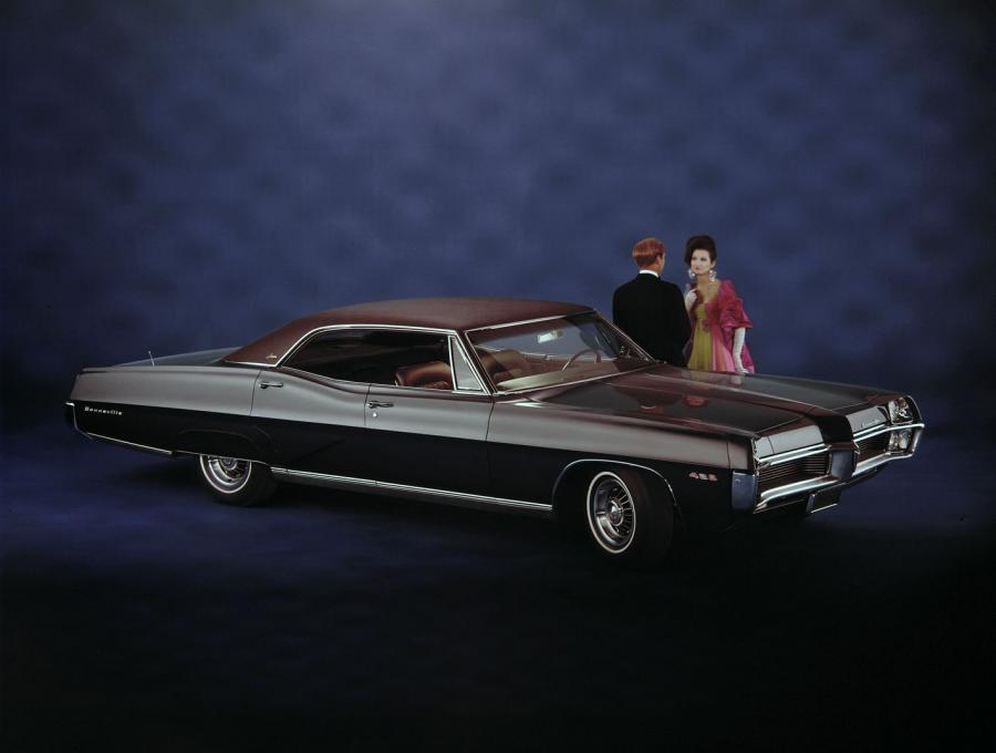  Pontiac Bonneville Brougham Hardtop Sedan (26239) 1967 года  (фото 3 из 3)